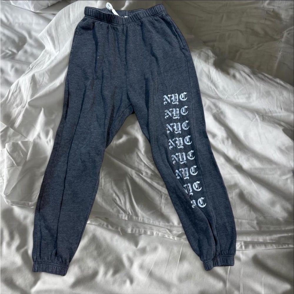 garage sweats 🤍